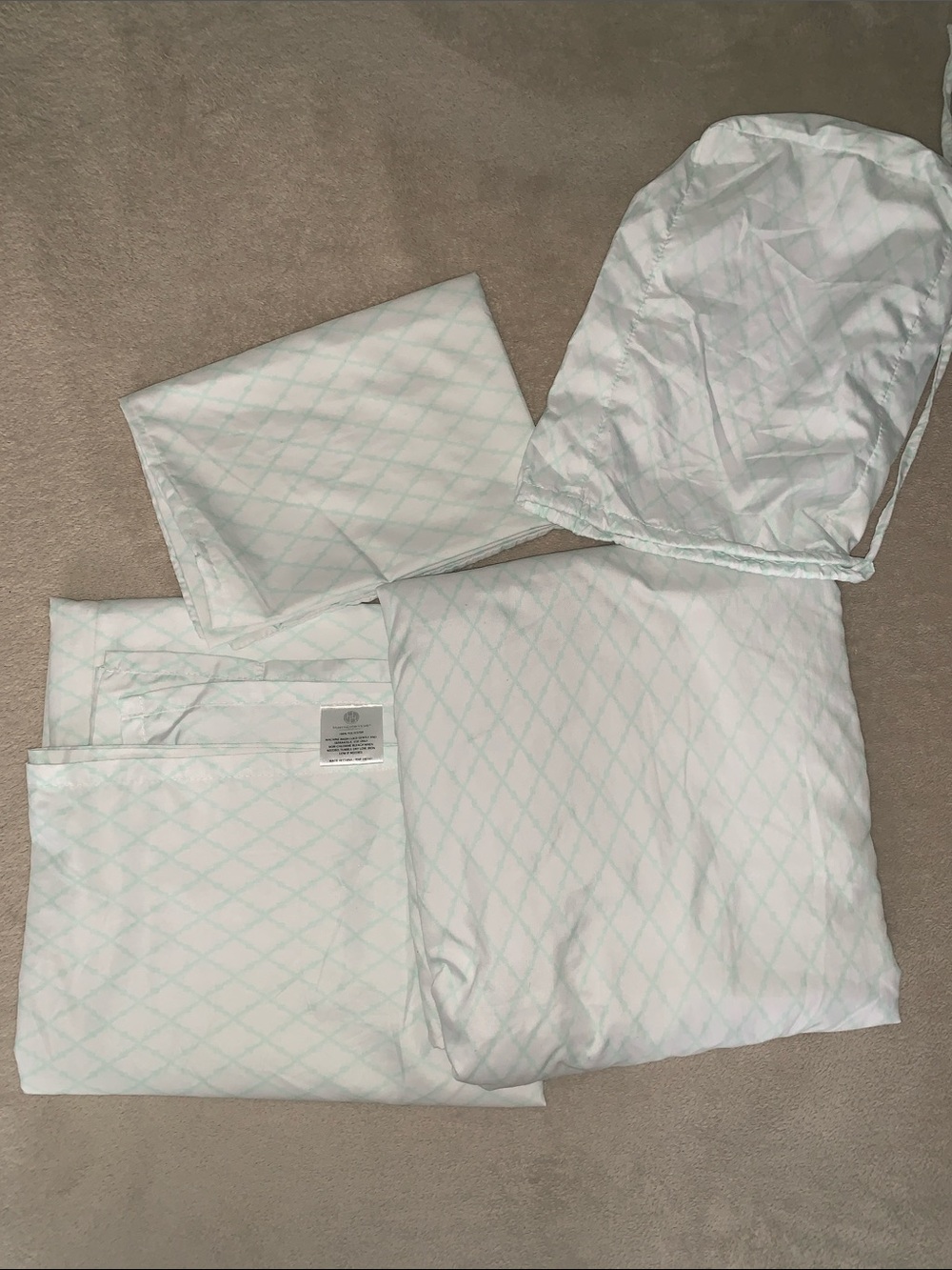Classic White & Mint Diamond Pattern Cotton Bedding Set